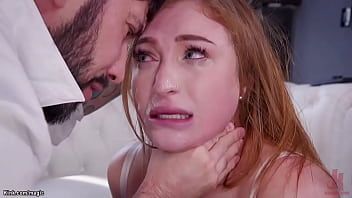 播放 妻子与继女他妈的丈夫