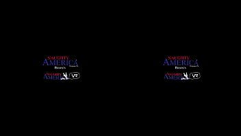 播放 顽皮的美国 - 大学美女哈洛韦斯特、米娅凯和乌鸦正确地向放荡的方向挑战