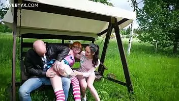 play Lucky pick-up van 2 tiener hotties, lesbisch spelen en trio met jean-marie corda