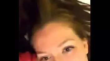 Reproduzir Lésbicas excitadas mostrando peitos e buceta na sensualidade