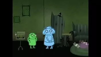 play Blanke teef steelt de ouders van het Bulgaarse meisje. ze gebruikt ze voor hardcore seks.