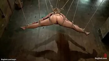 Play Blonde in spread suspension tormented
