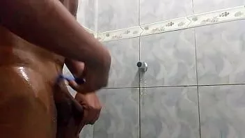 play Privește cum îi las păsărica să ardă de plăcere