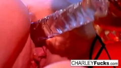Reproducir Charley Chase y Heather Caroline El vapor de lesbianas