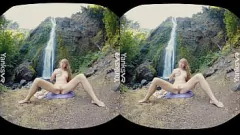 Reproduzir VR Babe de intenso orgasmo solo de Veronica - masturbação amadora lésbica com brinquedos