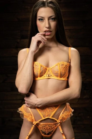 পর্নস্টার Rope Bunny