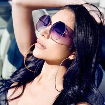Pornstar Jaclyn Taylor