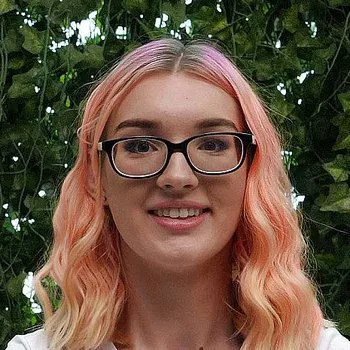 Pornstar Opal Essex