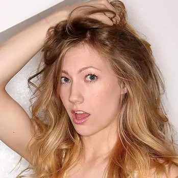 ポルノスター Ivy Wolfe