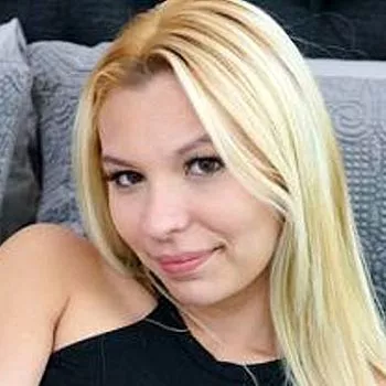 色情明星 Sophia Sweet